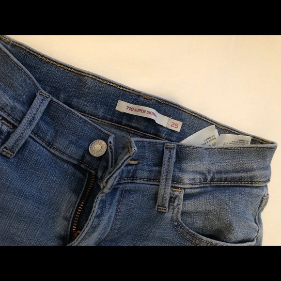 Levi’s jeans ! - Picture 2 of 4